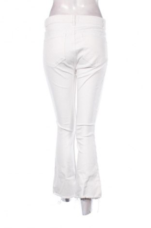 Blugi de femei Zara, Mărime M, Culoare Alb, Preț 30,99 Lei