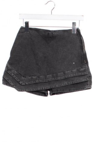 Pantaloni scurți de femei About You, Mărime XS, Culoare Gri, Preț 69,65 Lei