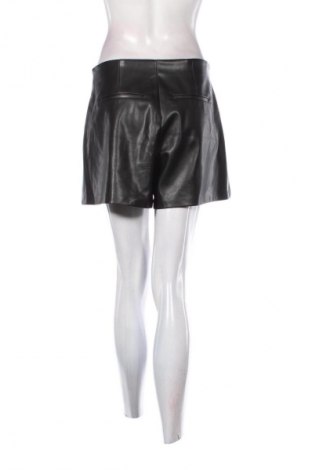 Дамски къс панталон Amisu, Размер M, Цвят Черен, Цена 10,22 €