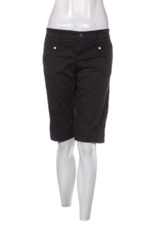 Γυναικείο κοντό παντελόνι Bershka, Μέγεθος XL, Χρώμα Μαύρο, Τιμή 7,99 €