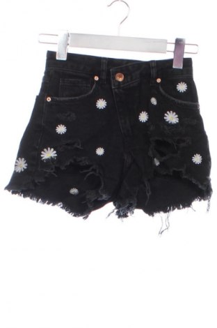 Дамски къс панталон Bershka, Размер XXS, Цвят Многоцветен, Цена 13,00 €