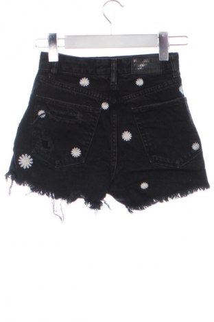Дамски къс панталон Bershka, Размер XXS, Цвят Многоцветен, Цена 13,00 €