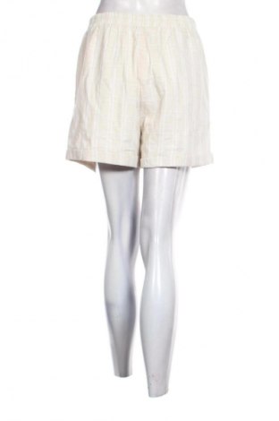 Damen Shorts Cerise Blue, Größe M, Farbe Mehrfarbig, Preis 6,99 €