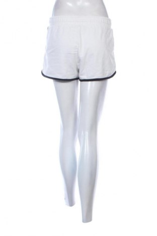 Γυναικείο κοντό παντελόνι Clockhouse, Μέγεθος M, Χρώμα Λευκό, Τιμή 6,99 €