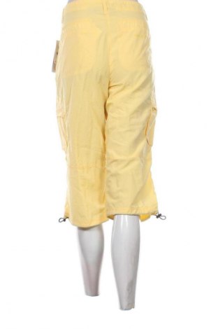 Дамски къс панталон Dare 2B, Размер M, Цвят Жълт, Цена 16,87 €