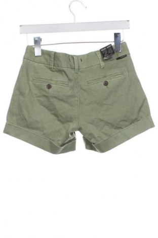 Γυναικείο κοντό παντελόνι Dear John, Μέγεθος S, Χρώμα Πράσινο, Τιμή 15,42 €