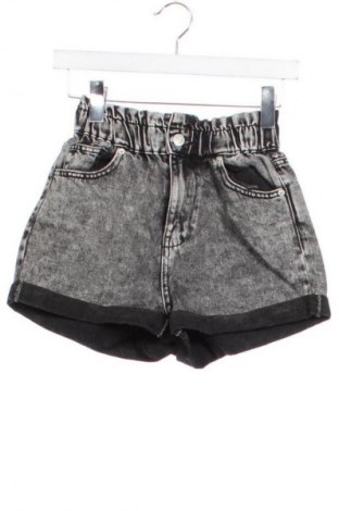 Дамски къс панталон Fb Sister, Размер XXS, Цвят Сив, Цена 8,18 €