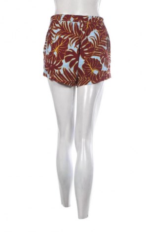 Γυναικείο κοντό παντελόνι H&M, Μέγεθος M, Χρώμα Πολύχρωμο, Τιμή 6,99 €
