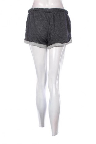 Dámské kraťasy  H&M Divided, Velikost S, Barva Černá, Cena  99,00 Kč