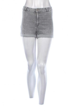 Дамски къс панталон H&M Divided, Размер M, Цвят Сив, Цена 6,13 €
