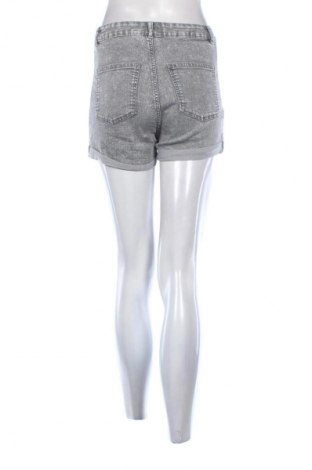 Дамски къс панталон H&M Divided, Размер M, Цвят Сив, Цена 6,13 €