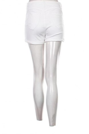 Pantaloni scurți de femei Haily`s, Mărime M, Culoare Alb, Preț 37,99 Lei