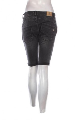 Дамски къс панталон Lexxury, Размер M, Цвят Черен, Цена 3,57 €