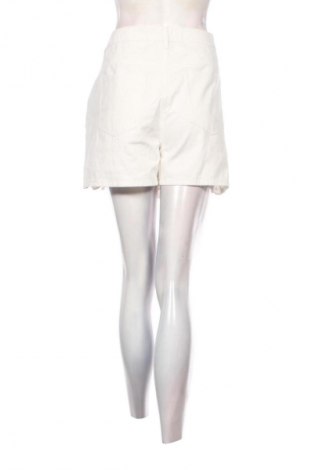 Pantaloni scurți de femei Millie Makintosh, Mărime XL, Culoare Alb, Preț 131,99 Lei