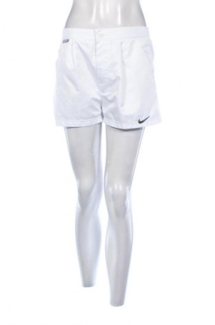 Damen Shorts Nike, Größe S, Farbe Weiß, Preis € 17,99