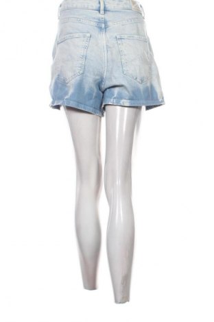 Дамски къс панталон Pepe Jeans, Размер L, Цвят Син, Цена 15,84 €