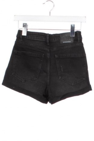 Pantaloni scurți de femei Stradivarius, Mărime XXS, Culoare Negru, Preț 38,99 Lei