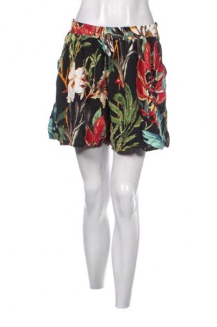 Γυναικείο κοντό παντελόνι Unbranded, Μέγεθος XL, Χρώμα Πολύχρωμο, Τιμή 8,00 €