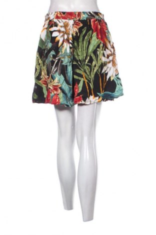 Γυναικείο κοντό παντελόνι Unbranded, Μέγεθος XL, Χρώμα Πολύχρωμο, Τιμή 8,00 €