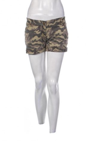 Дамски къс панталон Unbranded, Размер M, Цвят Многоцветен, Цена 9,20 €