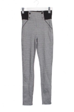 Dámské legíny  Stradivarius, Velikost XS, Barva Vícebarevné, Cena  49,00 Kč