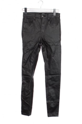 Γυναικείο παντελόνι δερμάτινο Stradivarius, Μέγεθος XXS, Χρώμα Μαύρο, Τιμή 27,99 €