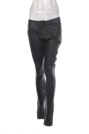 Pantaloni de piele pentru damă Vero Moda, Mărime M, Culoare Negru, Preț 211,99 Lei, #135344498