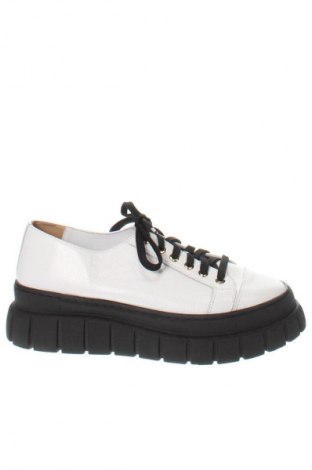 Obuwie damskie Baldaccini, Rozmiar 41, Kolor Biały, Cena 196,99 zł