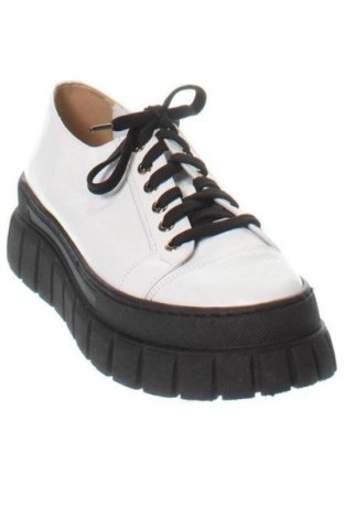 Obuwie damskie Baldaccini, Rozmiar 41, Kolor Biały, Cena 196,99 zł