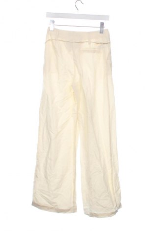 Damenhose Bershka, Größe XS, Farbe Ecru, Preis 22,99 €