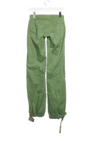 Γυναικείο παντελόνι Bershka, Μέγεθος XS, Χρώμα Πράσινο, Τιμή 7,99 €