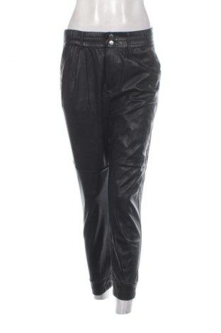 Pantaloni de femei Bershka, Mărime S, Culoare Negru, Preț 35,99 Lei