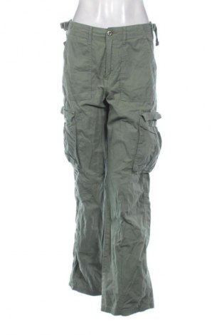 Damskie spodnie Bershka, Rozmiar M, Kolor Zielony, Cena 13,99 zł