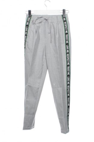 Γυναικείο παντελόνι Bershka, Μέγεθος XS, Χρώμα Πολύχρωμο, Τιμή 15,99 €