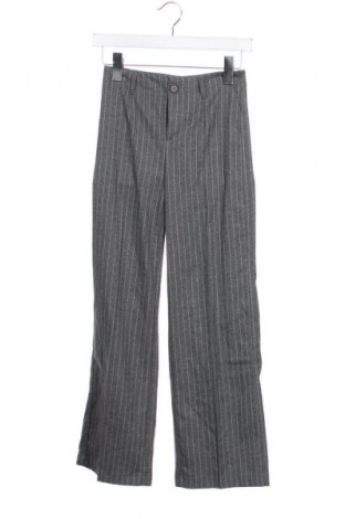 Damskie spodnie Bershka, Rozmiar XS, Kolor Szary, Cena 47,99 zł