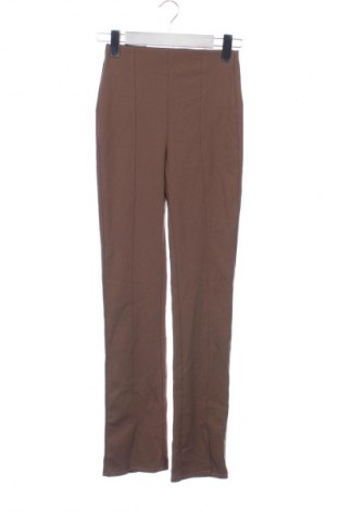 Γυναικείο παντελόνι Bershka, Μέγεθος XS, Χρώμα Καφέ, Τιμή 6,99 €