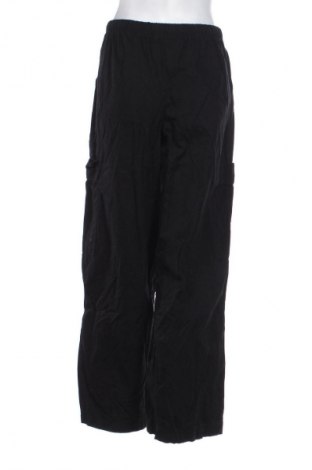 Dámské kalhoty  Bershka, Velikost M, Barva Černá, Cena  359,00 Kč