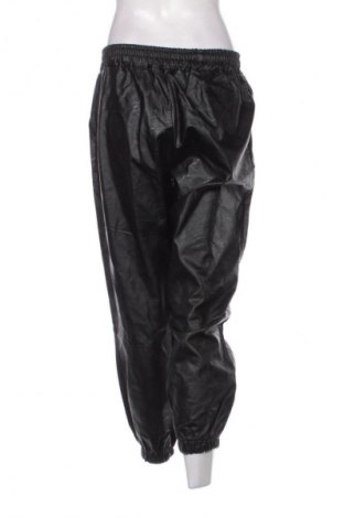 Pantaloni de femei Boohoo, Mărime M, Culoare Negru, Preț 78,99 Lei