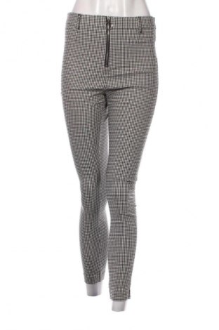 Pantaloni de femei Jennyfer, Mărime M, Culoare Multicolor, Preț 15,99 Lei