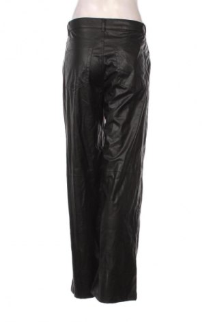 Pantaloni de femei Pull&Bear, Mărime M, Culoare Negru, Preț 43,99 Lei