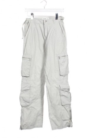 Pantaloni de femei Pull&Bear, Mărime XS, Culoare Verde, Preț 33,99 Lei