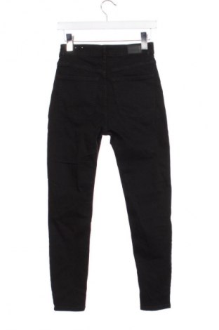 Dámské kalhoty  Pull&Bear, Velikost S, Barva Černá, Cena  219,00 Kč