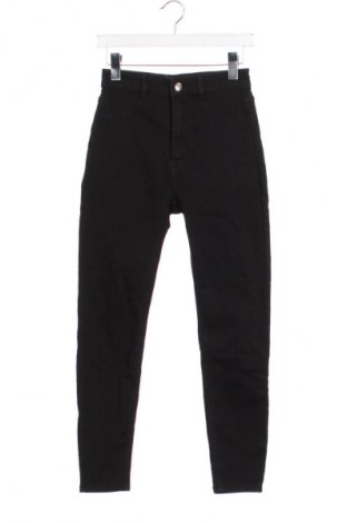 Dámské kalhoty  Pull&Bear, Velikost S, Barva Černá, Cena  219,00 Kč