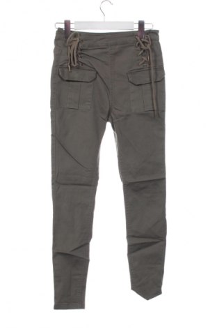 Dámské kalhoty  Pull&Bear, Velikost S, Barva Zelená, Cena  369,00 Kč