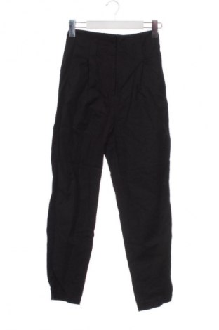 Γυναικείο παντελόνι Stradivarius, Μέγεθος XS, Χρώμα Μαύρο, Τιμή 13,99 €