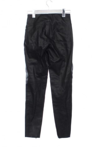 Pantaloni de femei Zara, Mărime XS, Culoare Negru, Preț 38,99 Lei