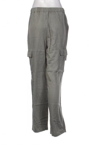 Дамски панталон Zara, Размер M, Цвят Зелен, Цена 7,15 €