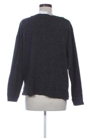 Dámský svetr Bershka, Velikost M, Barva Šedá, Cena  99,00 Kč