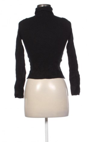 Dámský svetr Bershka, Velikost M, Barva Černá, Cena  159,00 Kč