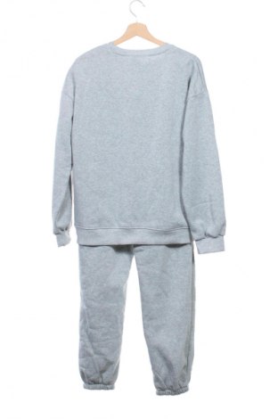 Дамски спортен екип Unbranded, Размер L, Цвят Сив, Цена 23,00 €